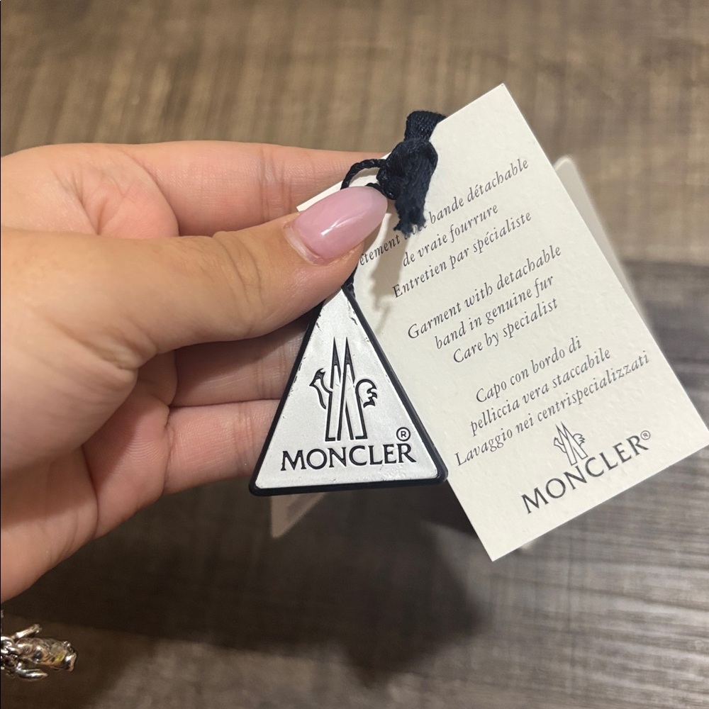 Moncler Shiny Black unisex Puffer Jacket - Picture 10 of 12